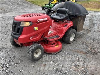 Troy-Bilt Pony Päältäajettavat ruohonleikkurit
