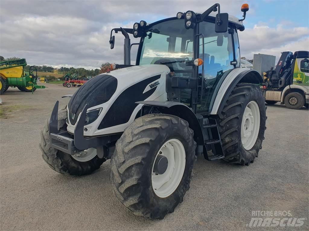 Valtra A104 Traktorit