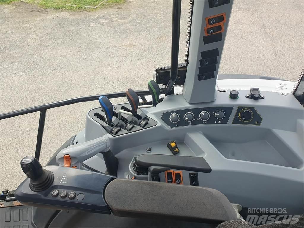 Valtra A104 Traktorit