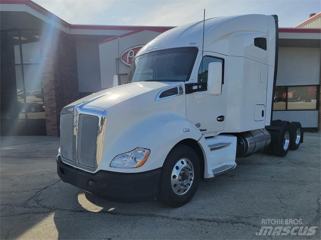 Kenworth T680 Vetopöytäautot