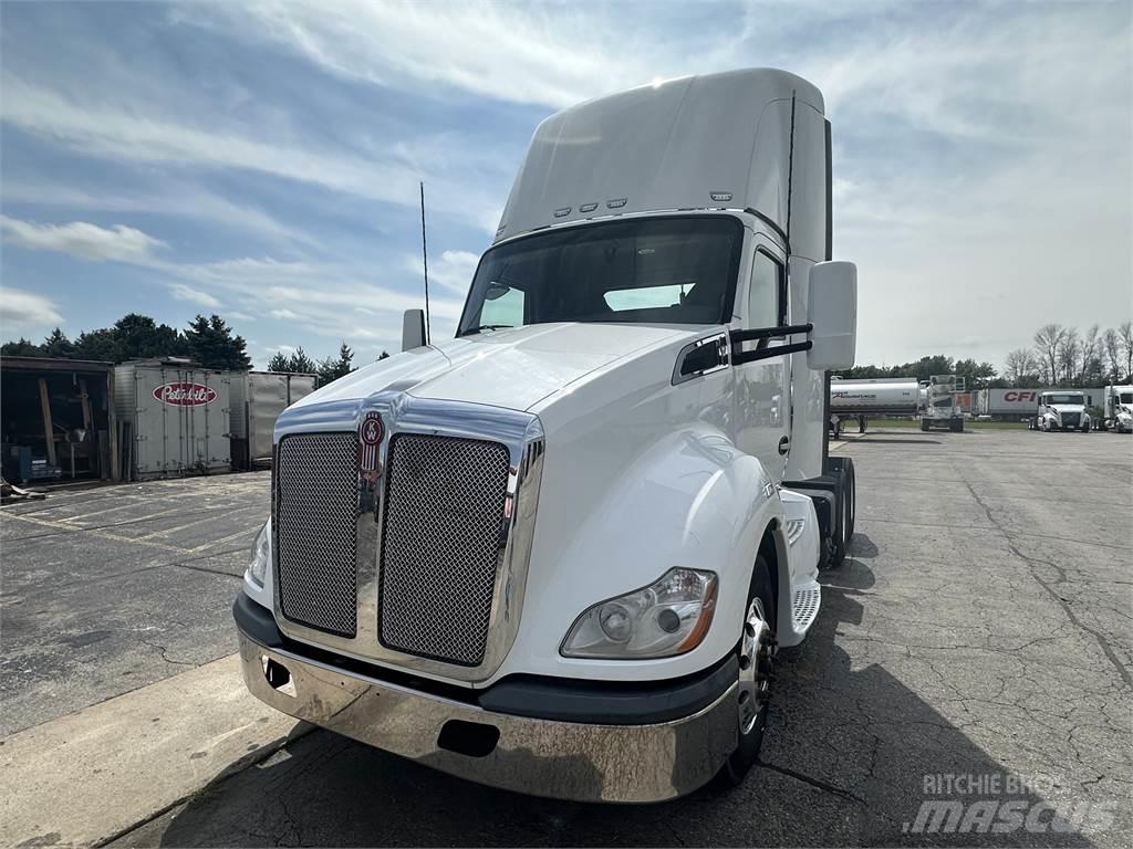 Kenworth T680 Vetopöytäautot