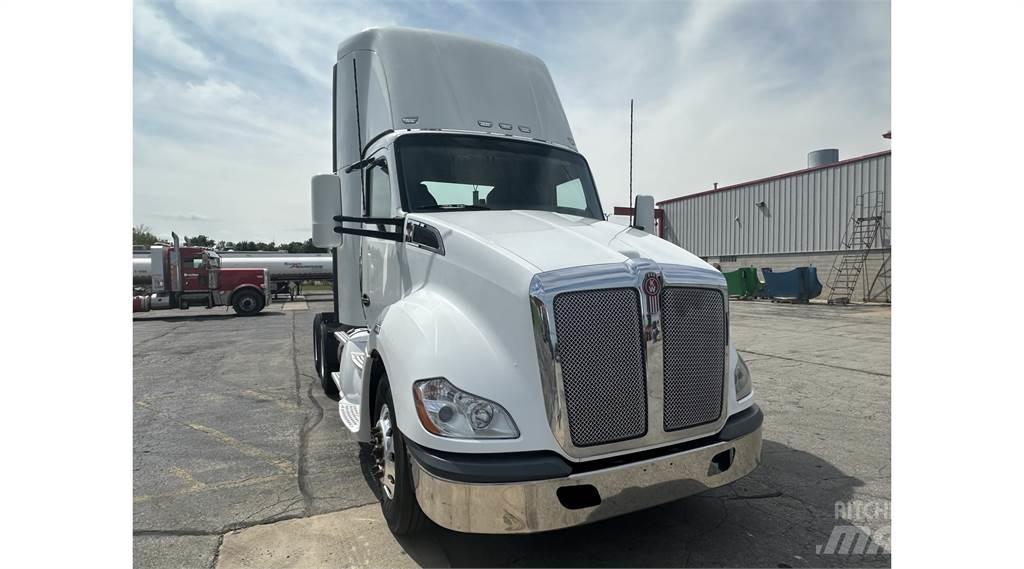 Kenworth T680 Vetopöytäautot