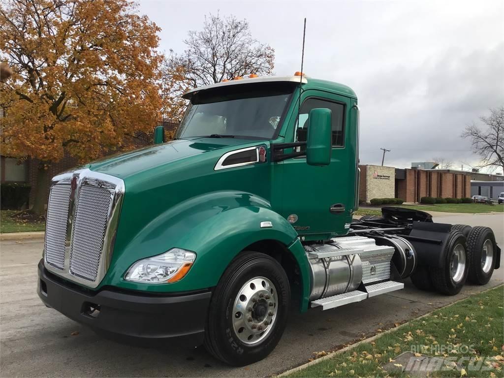 Kenworth T680 Vetopöytäautot