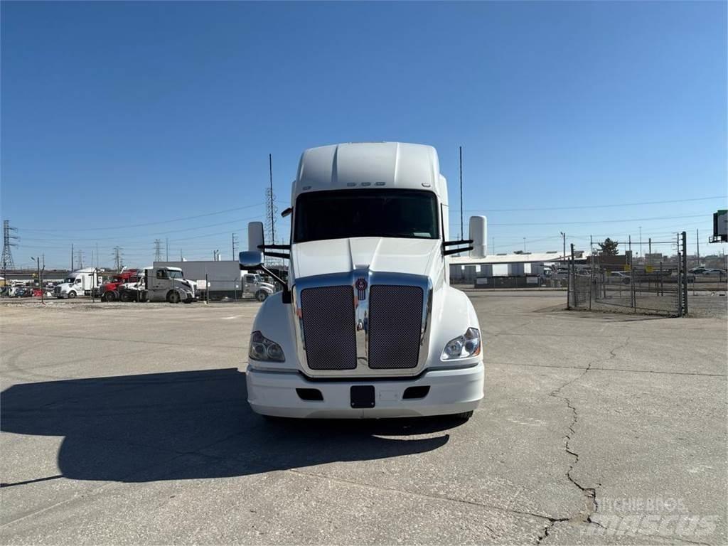 Kenworth T680 Vetopöytäautot
