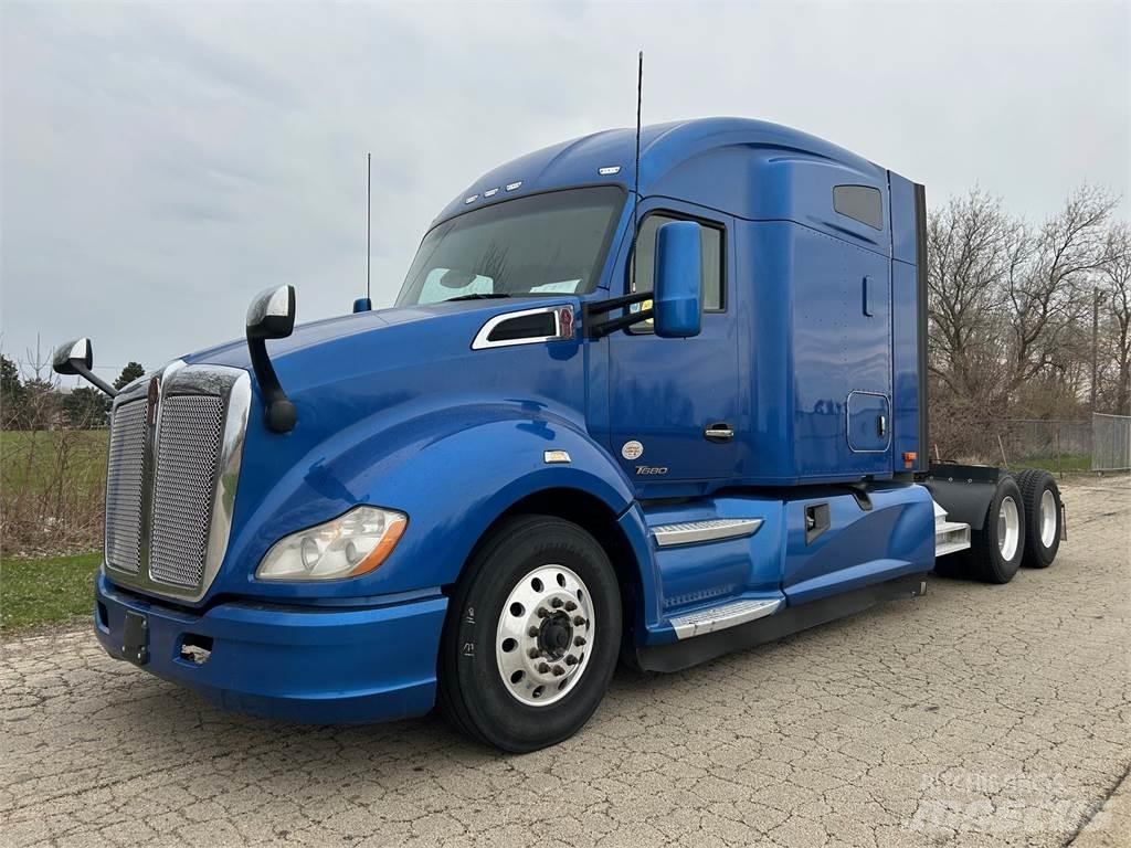 Kenworth T680 Vetopöytäautot