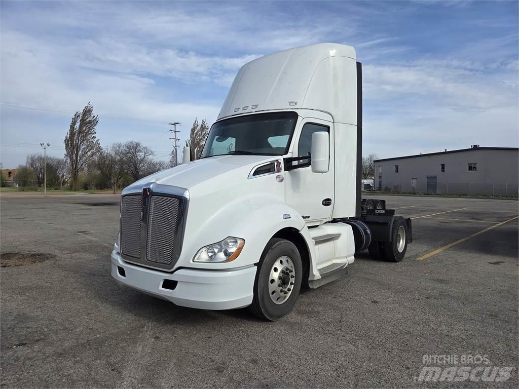 Kenworth T680 Vetopöytäautot