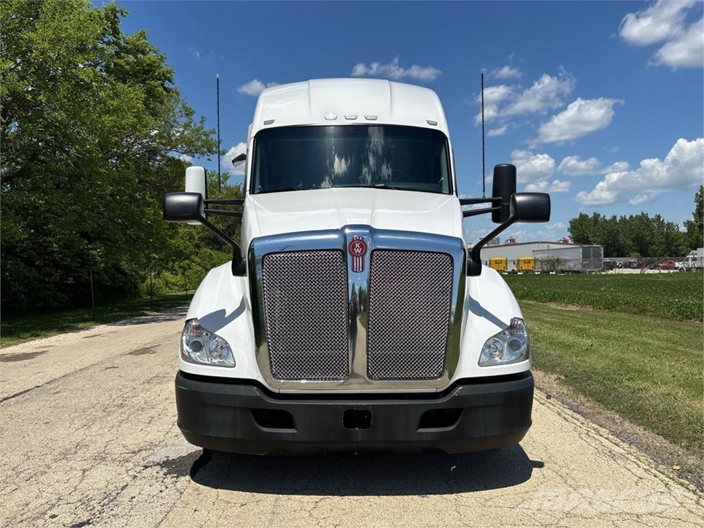 Kenworth T680 Vetopöytäautot