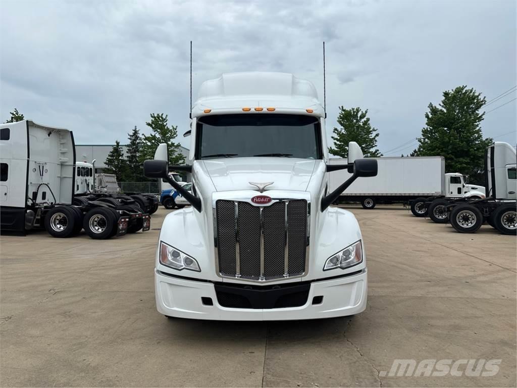 Kenworth T680 Vetopöytäautot