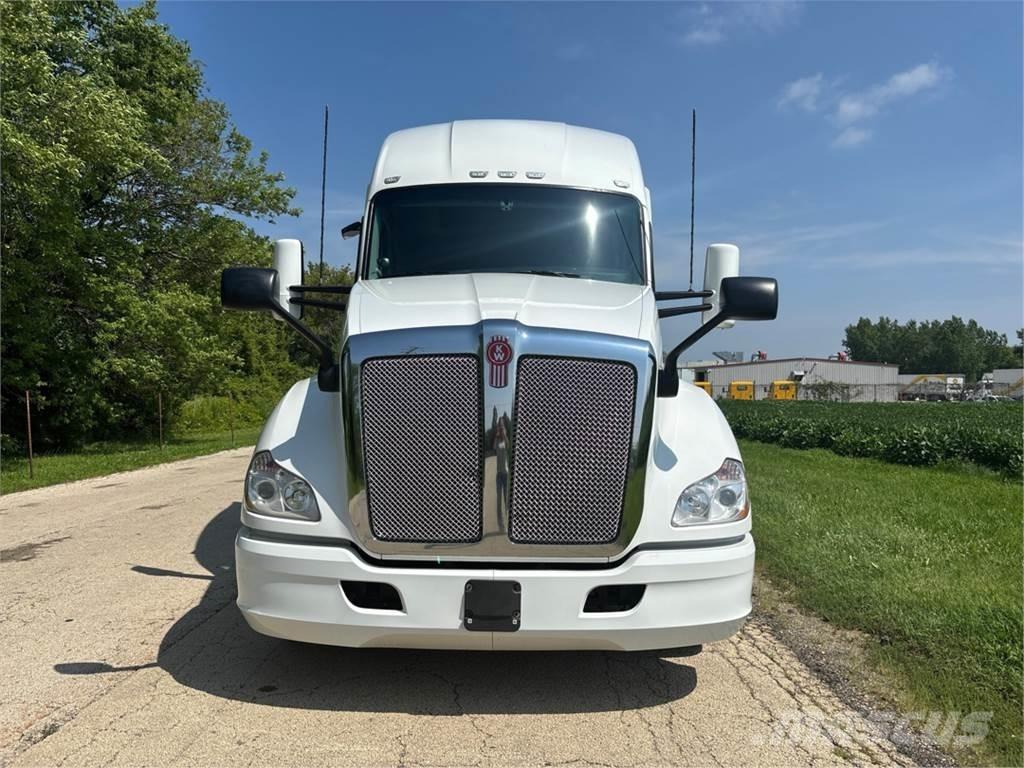 Kenworth T680 Vetopöytäautot