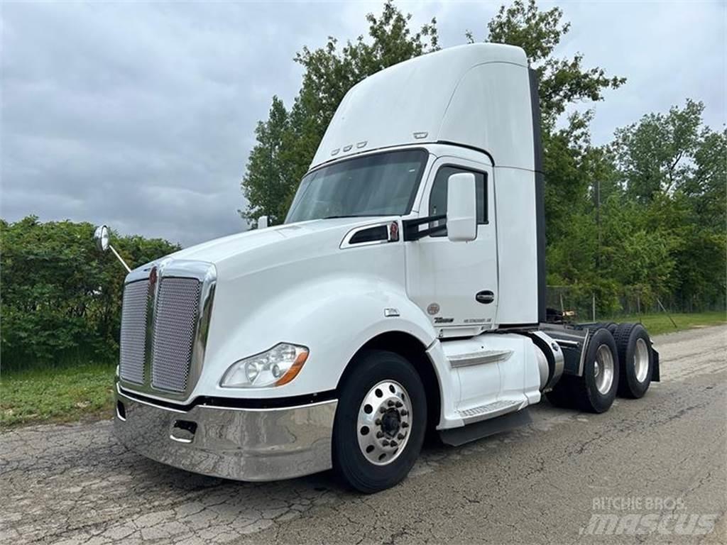 Kenworth T680 Vetopöytäautot