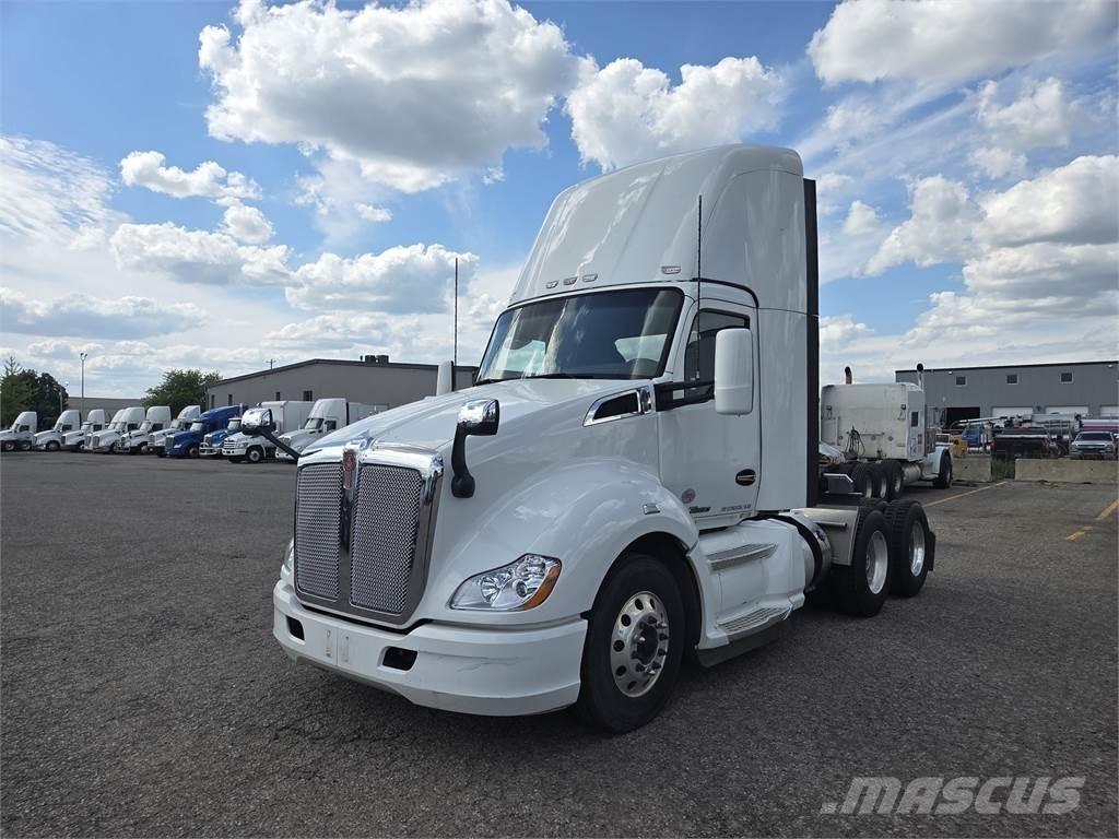 Kenworth T680 Vetopöytäautot