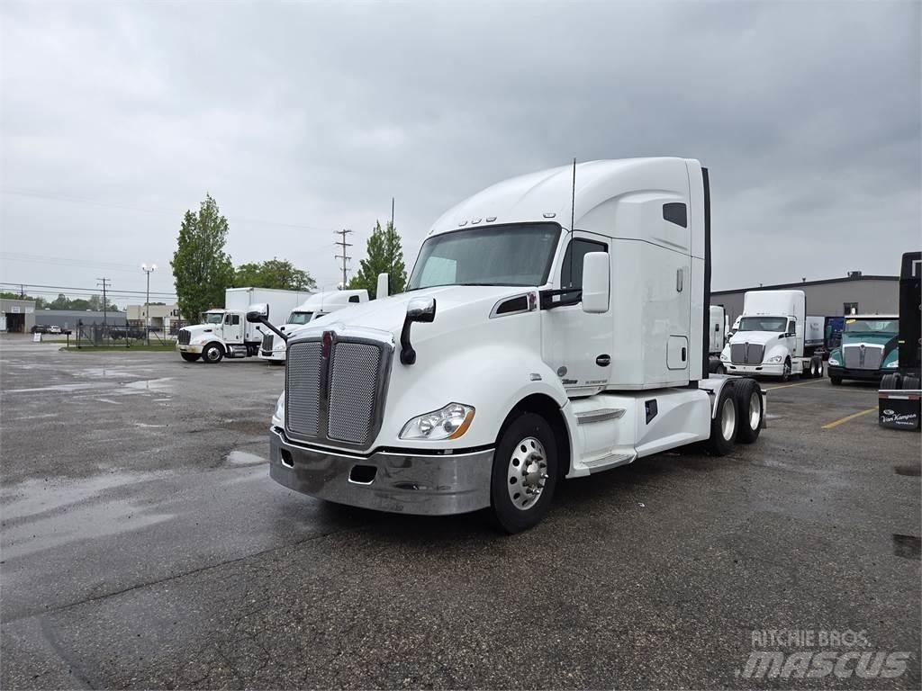 Kenworth T680 Vetopöytäautot