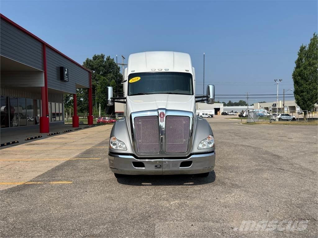 Kenworth T680 Vetopöytäautot