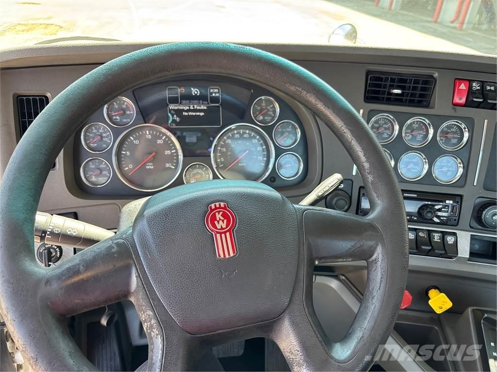 Kenworth T680 Vetopöytäautot