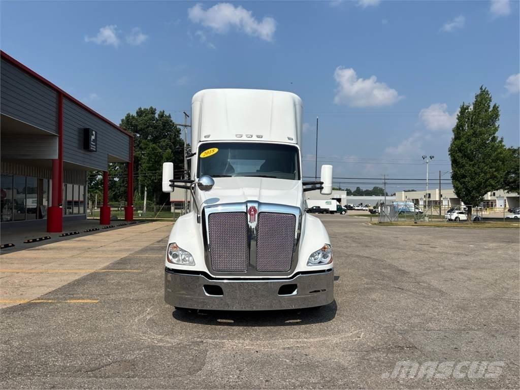 Kenworth T680 Vetopöytäautot