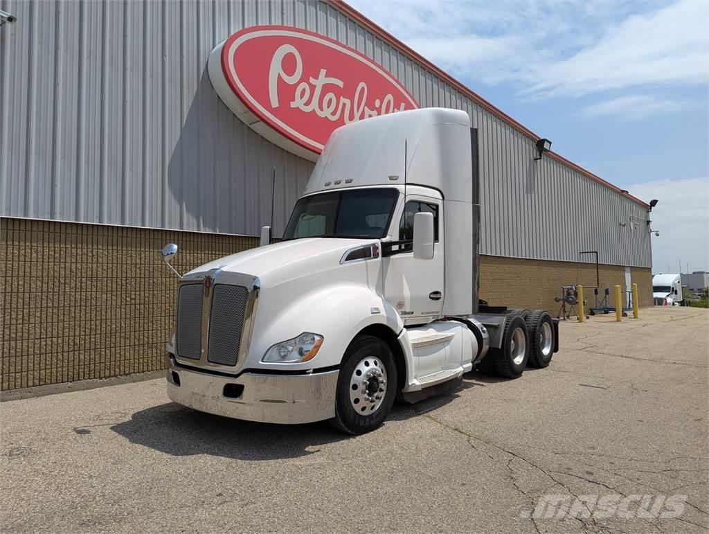 Kenworth T680 Vetopöytäautot