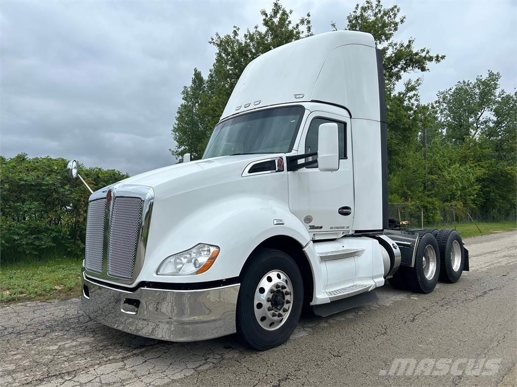 Kenworth T680 Vetopöytäautot