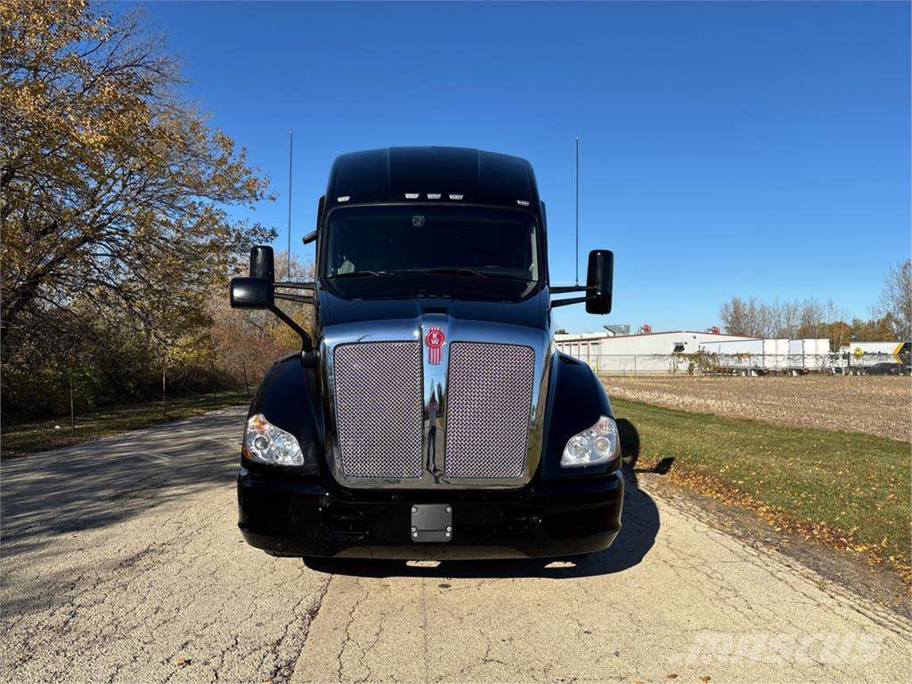 Kenworth T680 Vetopöytäautot