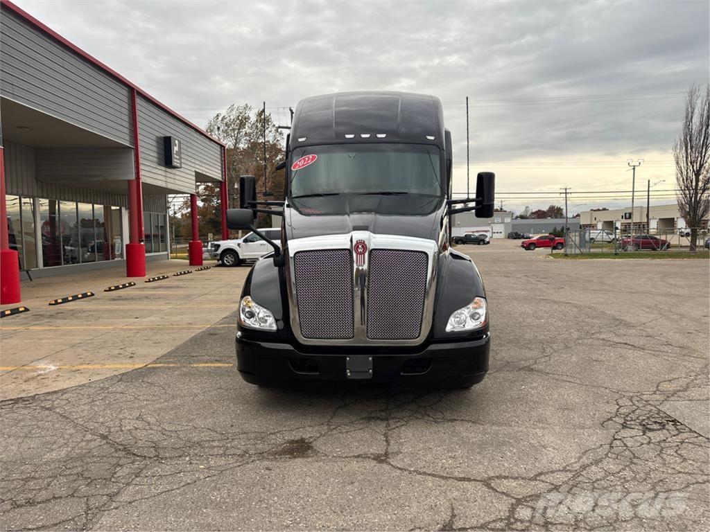 Kenworth T680 Vetopöytäautot
