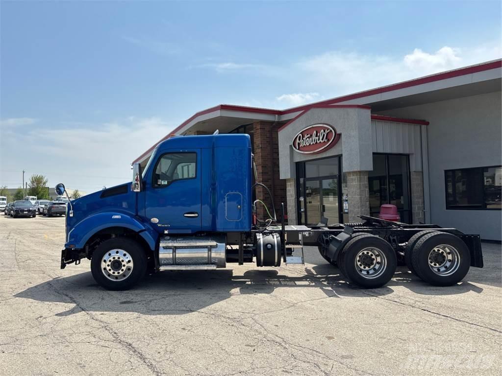 Kenworth T880 Vetopöytäautot