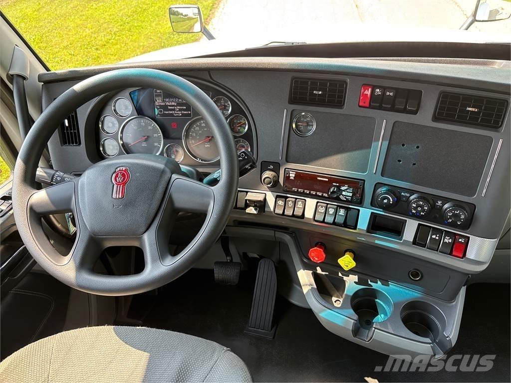 Kenworth T880 Vetopöytäautot