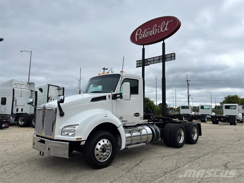 Kenworth T880 Vetopöytäautot