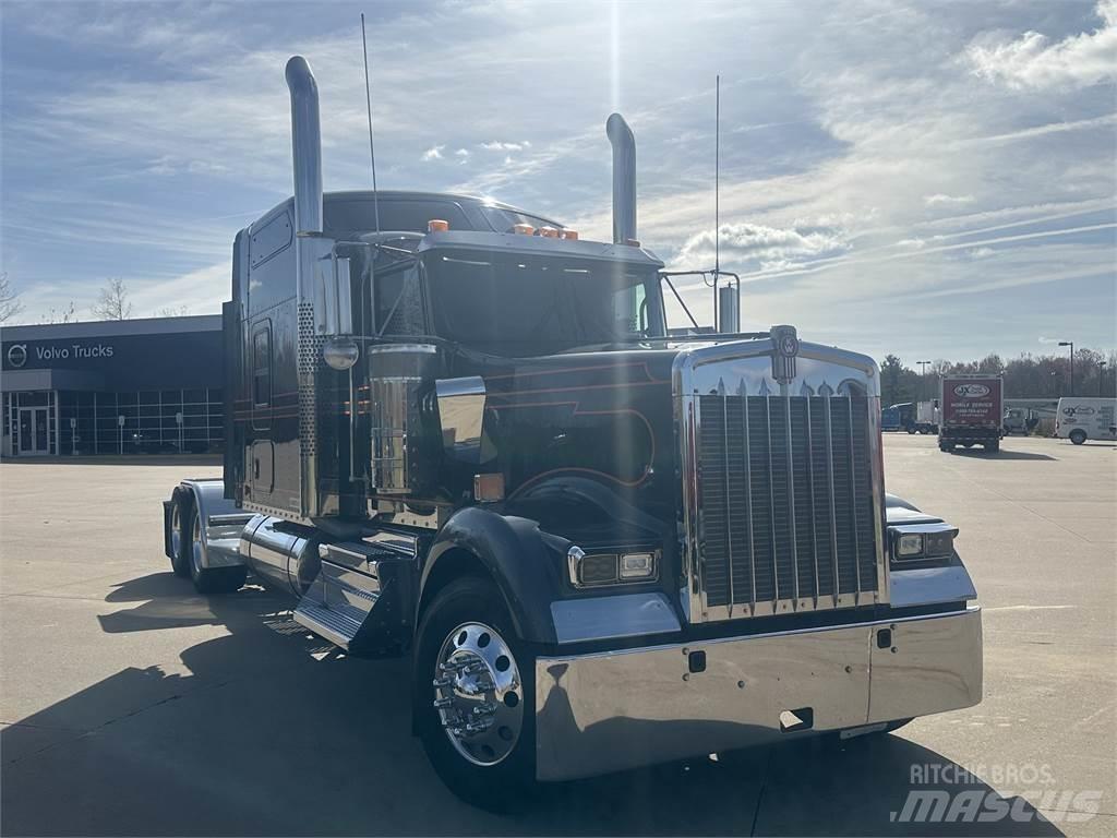 Kenworth W900 Vetopöytäautot