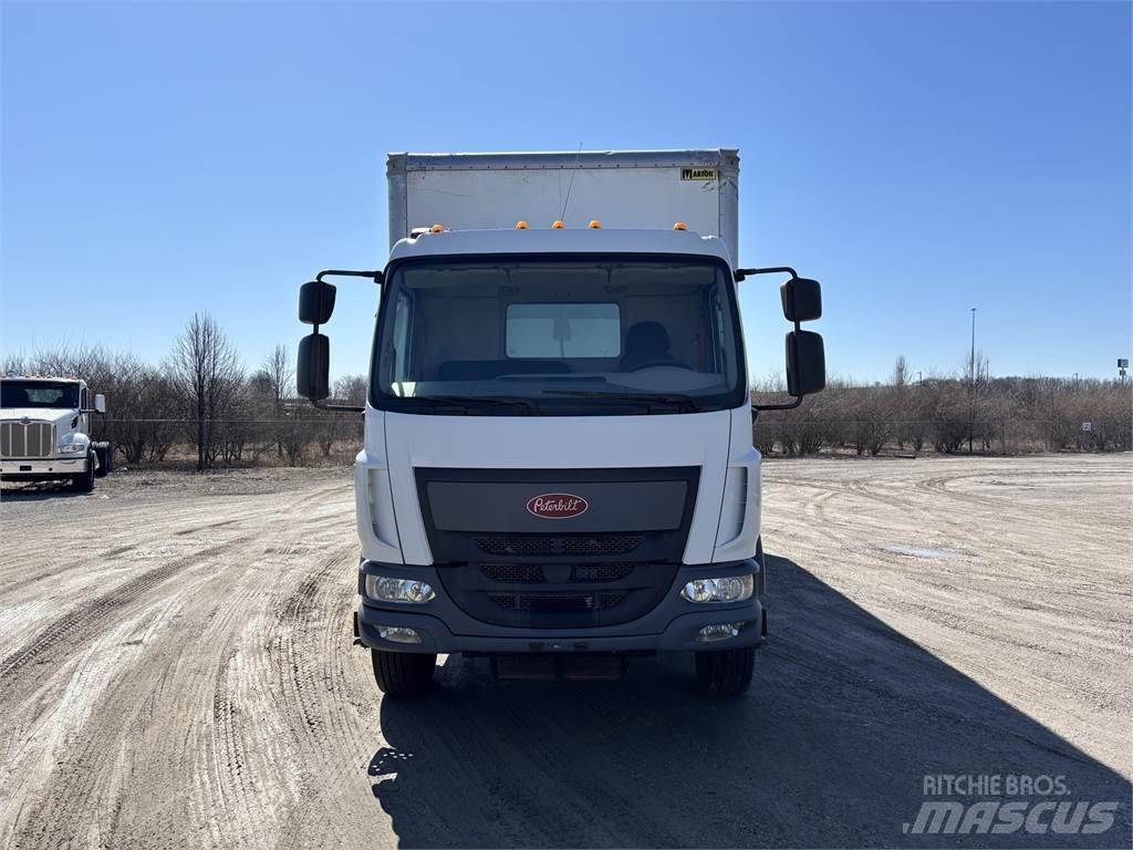 Peterbilt 220 Umpikorikuorma-autot