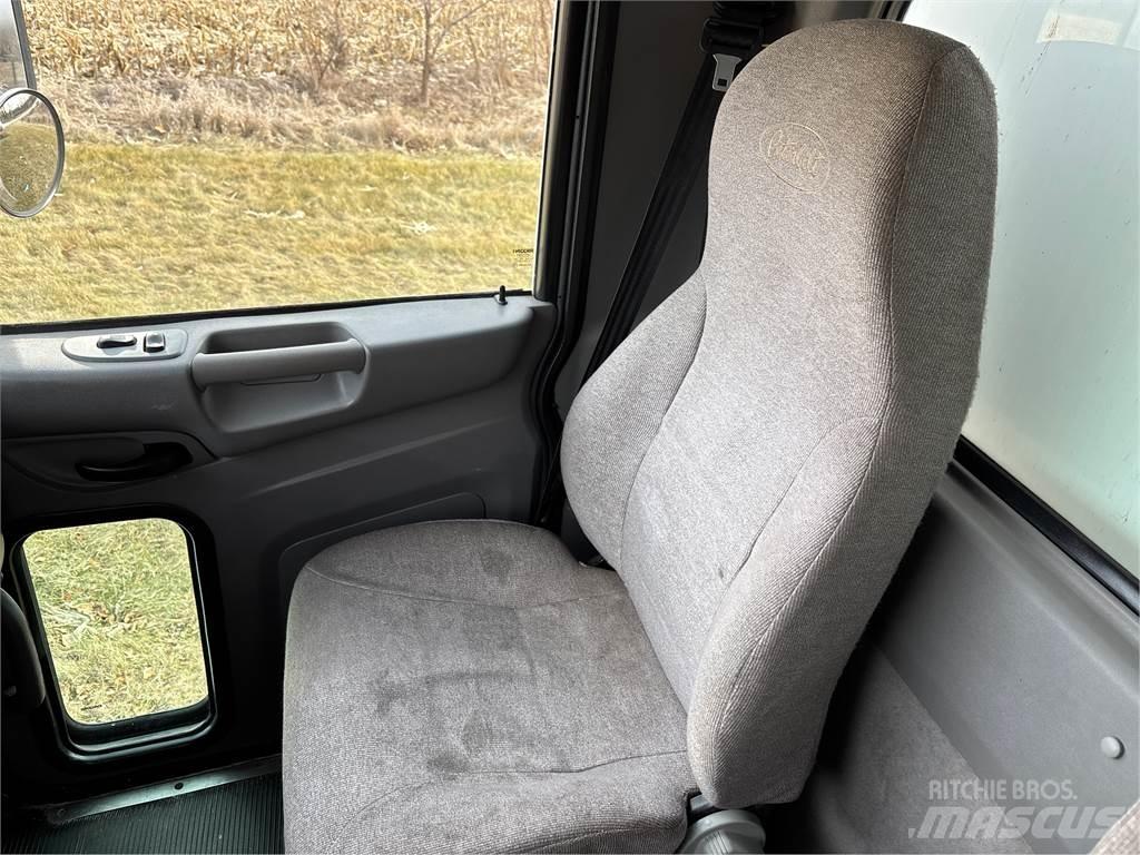 Peterbilt 337 Umpikorikuorma-autot