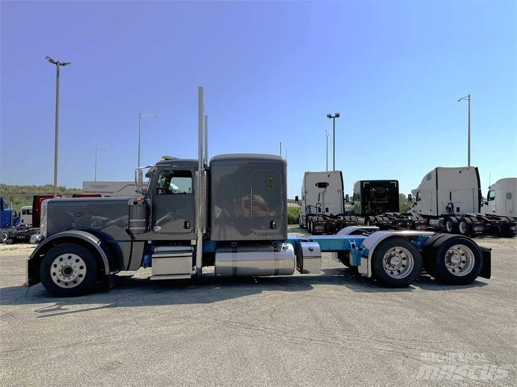 Peterbilt 389 Vetopöytäautot
