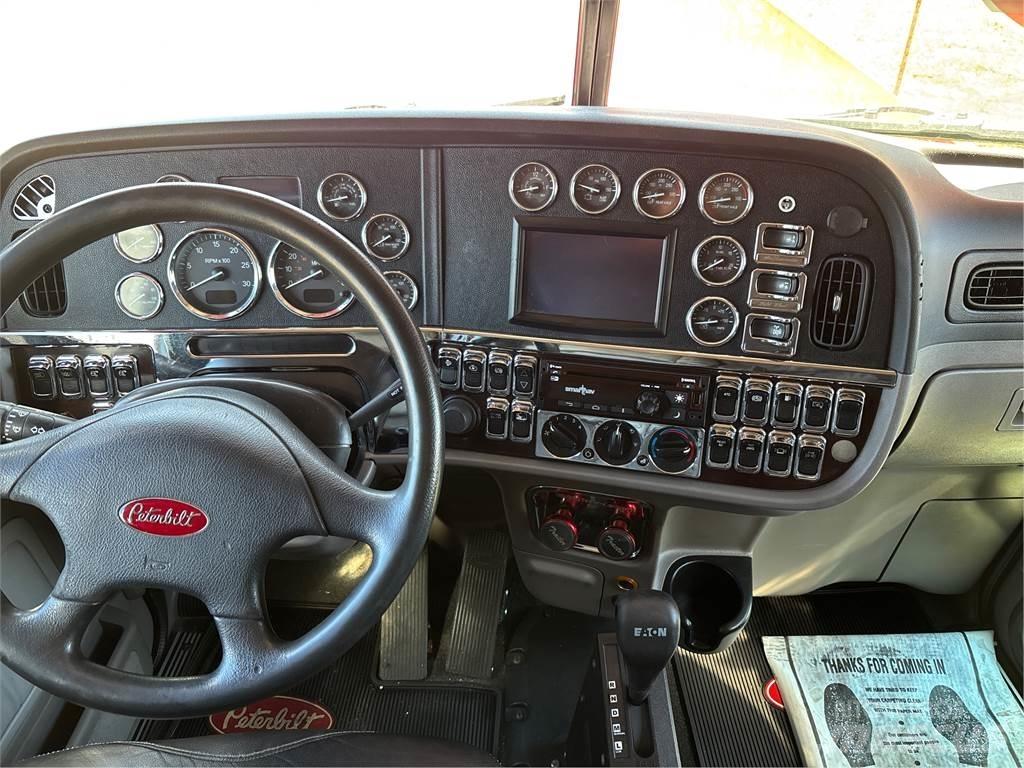 Peterbilt 389 Vetopöytäautot