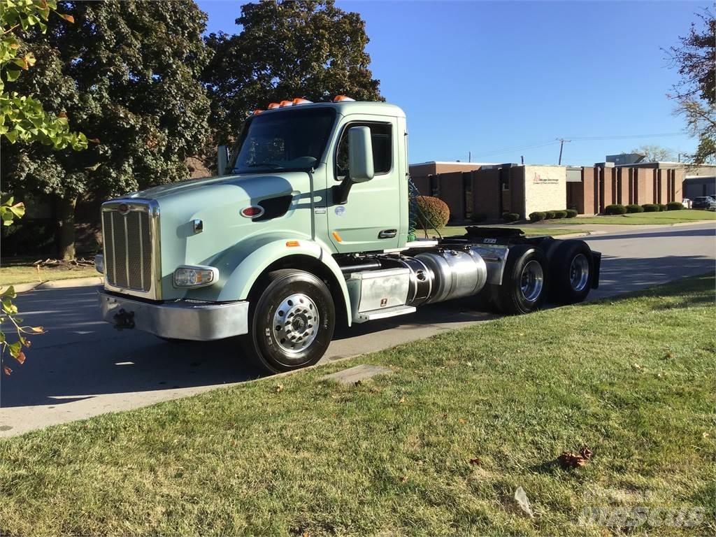 Peterbilt 567 Vetopöytäautot