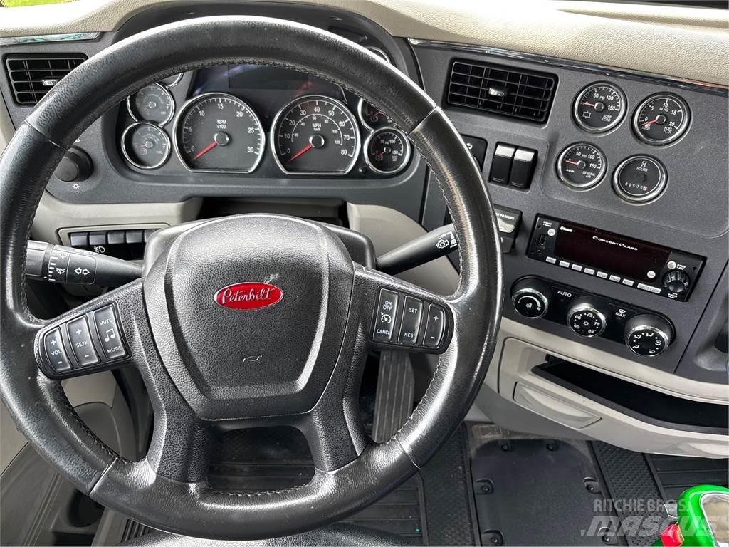 Peterbilt 567 Vetopöytäautot