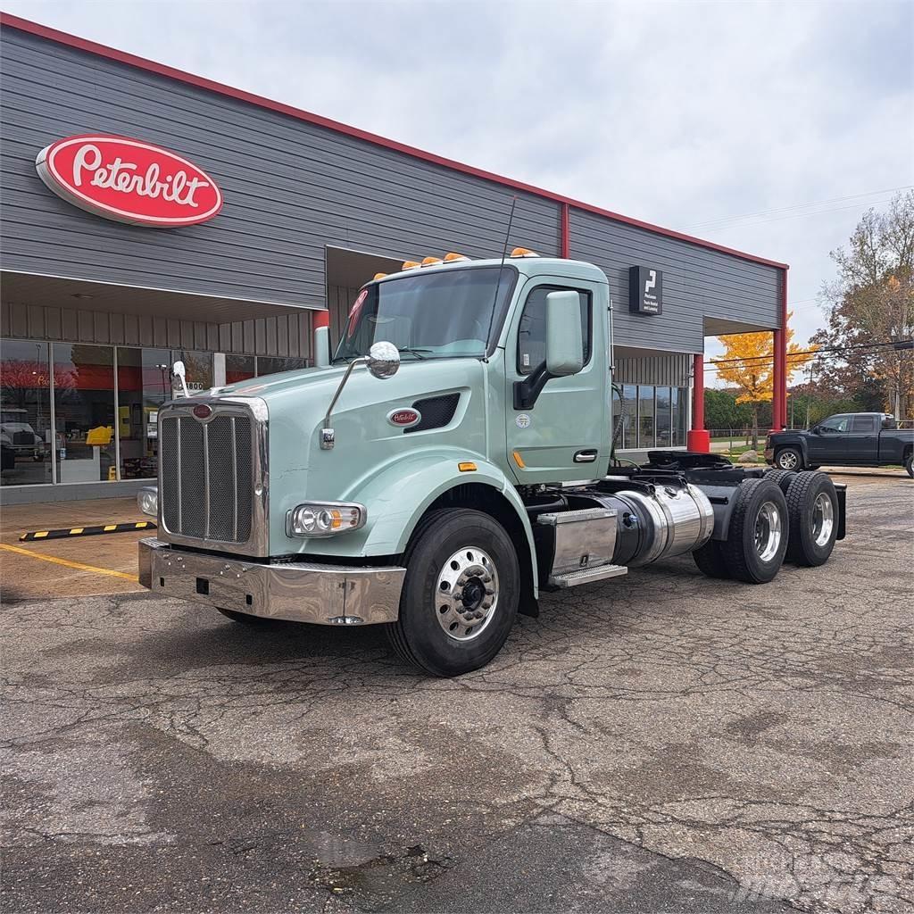 Peterbilt 567 Vetopöytäautot