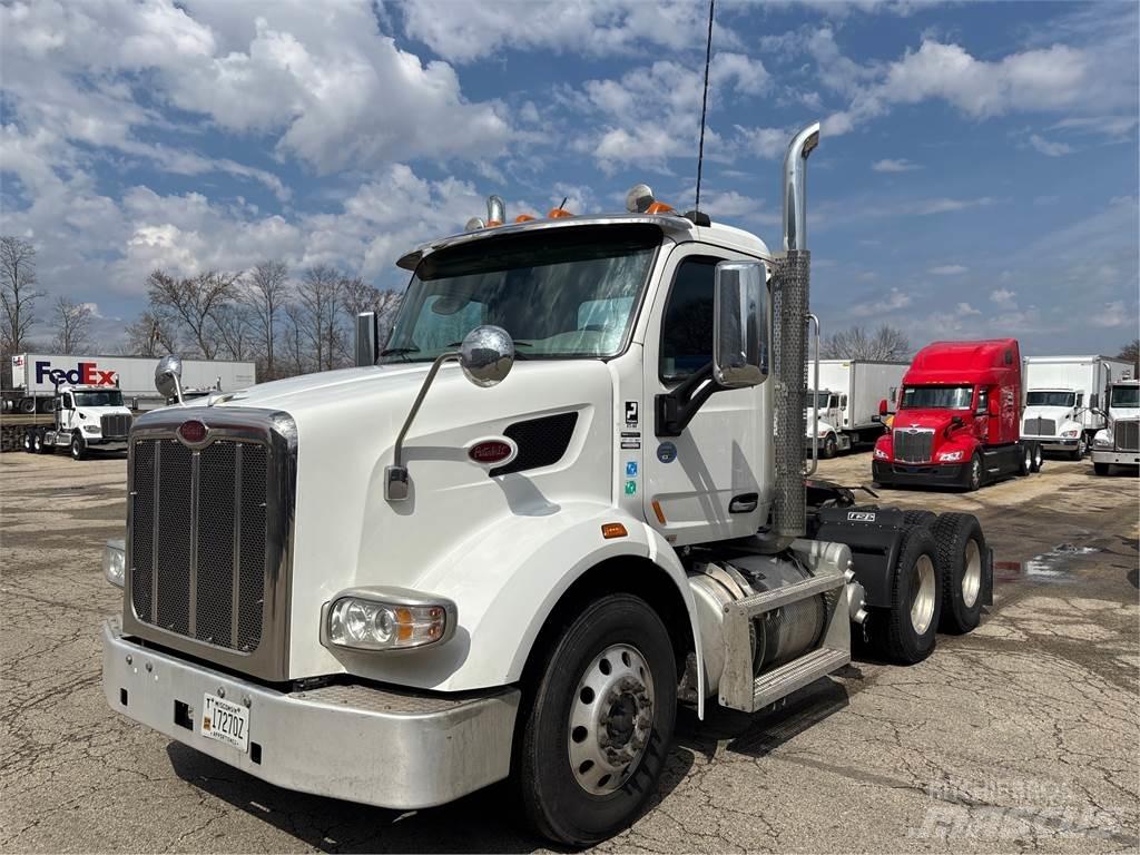 Peterbilt 567 Vetopöytäautot