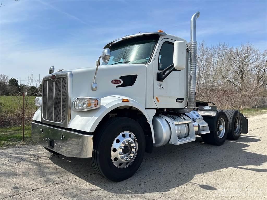 Peterbilt 567 Vetopöytäautot