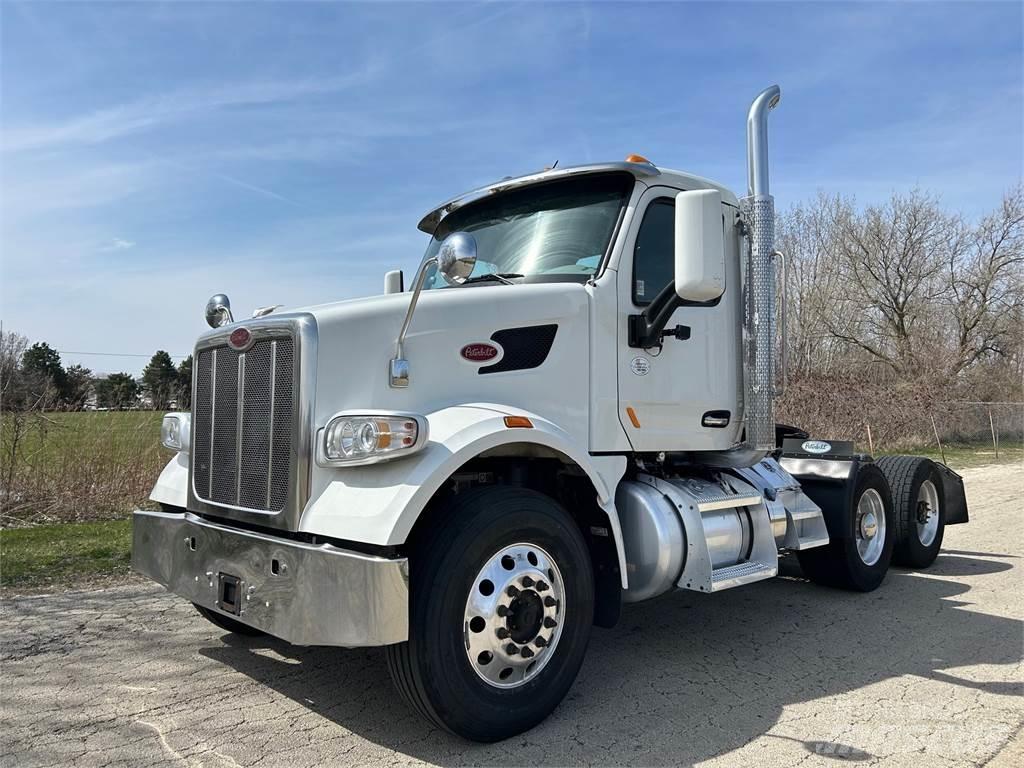 Peterbilt 567 Vetopöytäautot