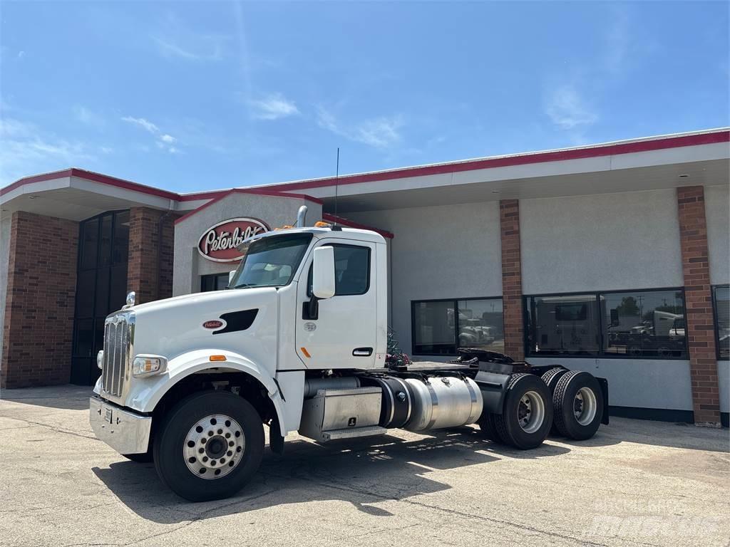 Peterbilt 567 Vetopöytäautot