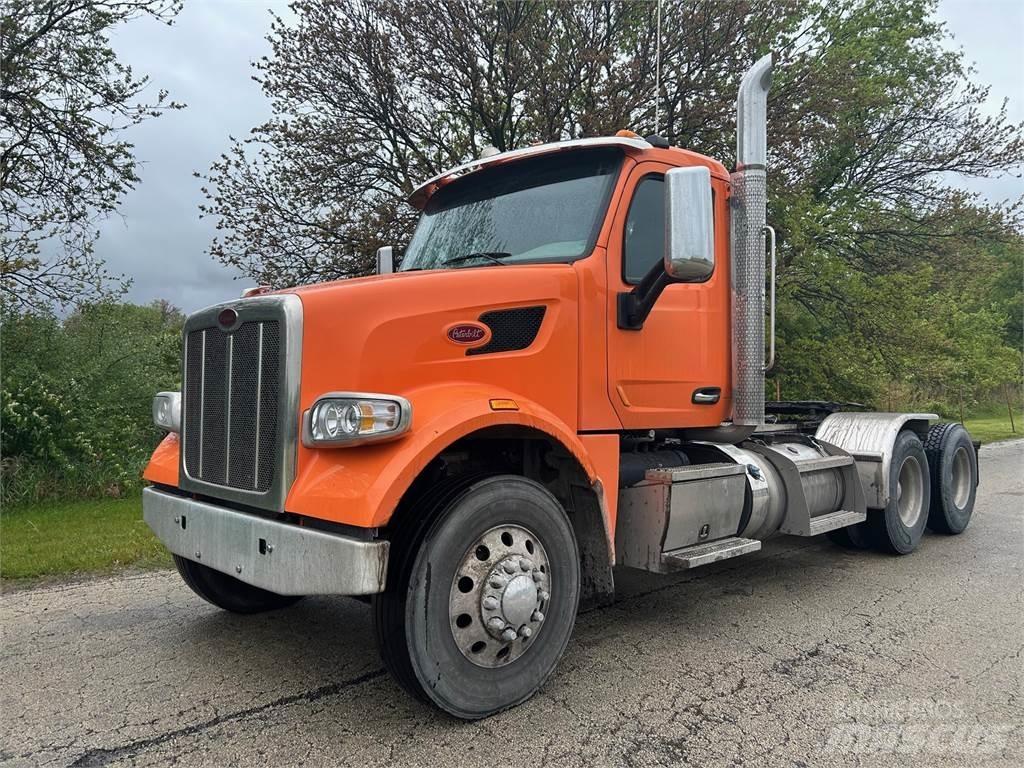 Peterbilt 567 Vetopöytäautot