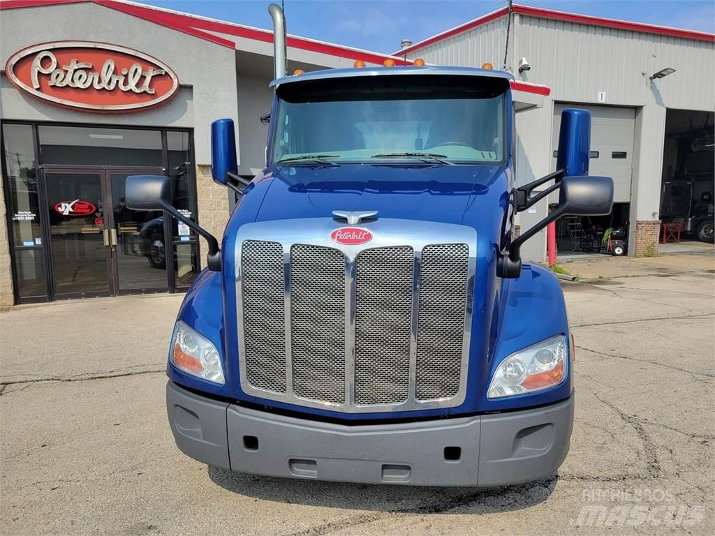 Peterbilt 579 Vetopöytäautot