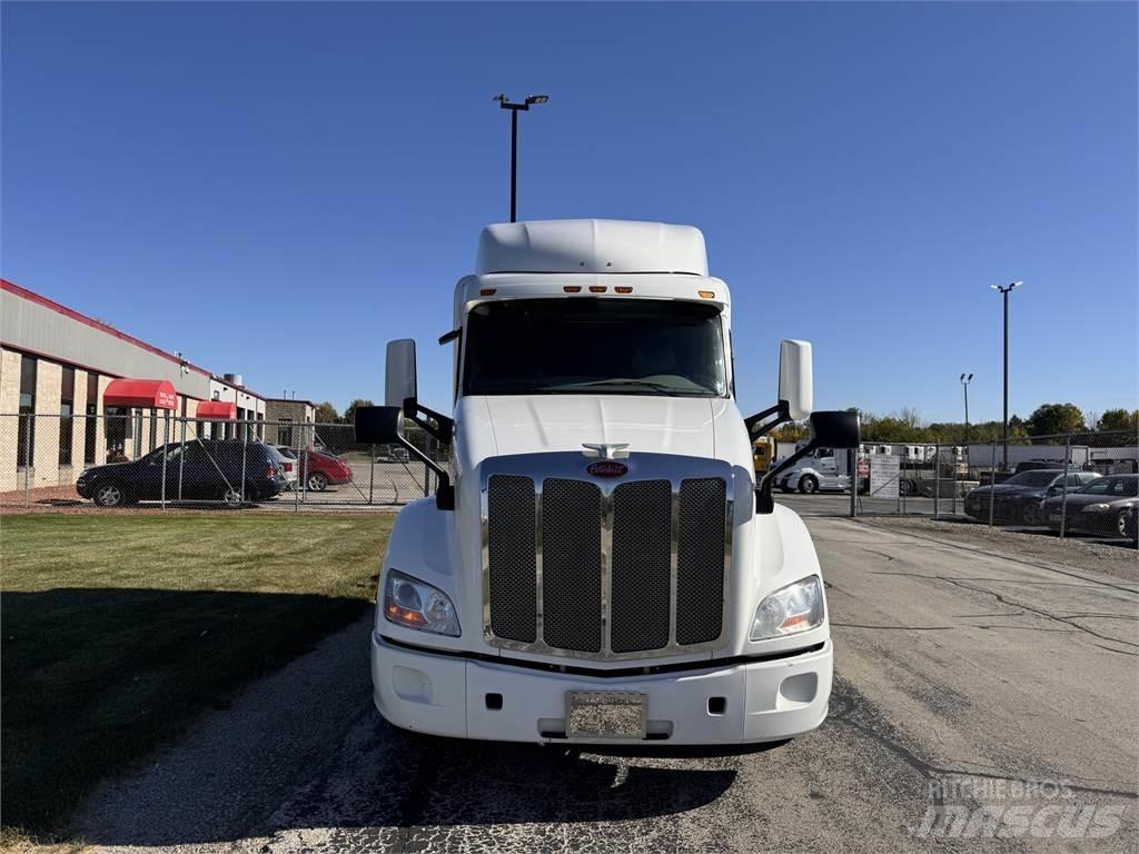 Peterbilt 579 Vetopöytäautot