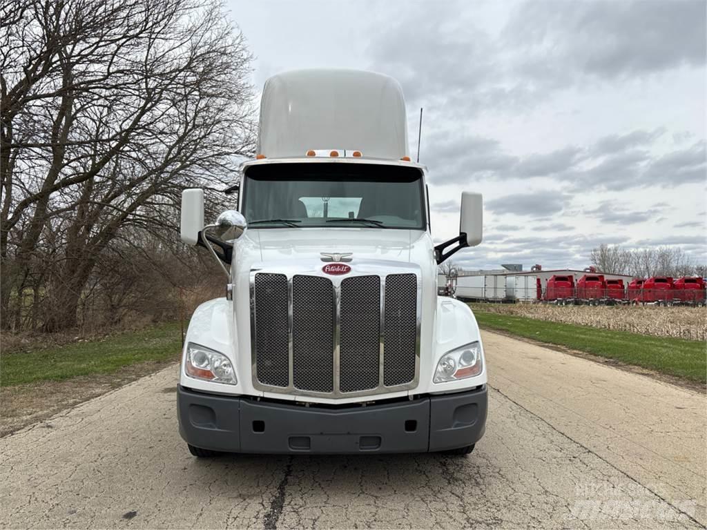 Peterbilt 579 Vetopöytäautot