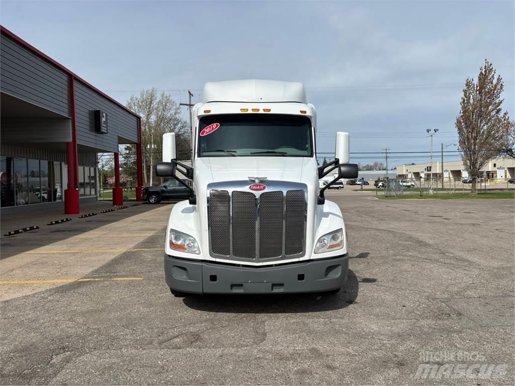 Peterbilt 579 Vetopöytäautot