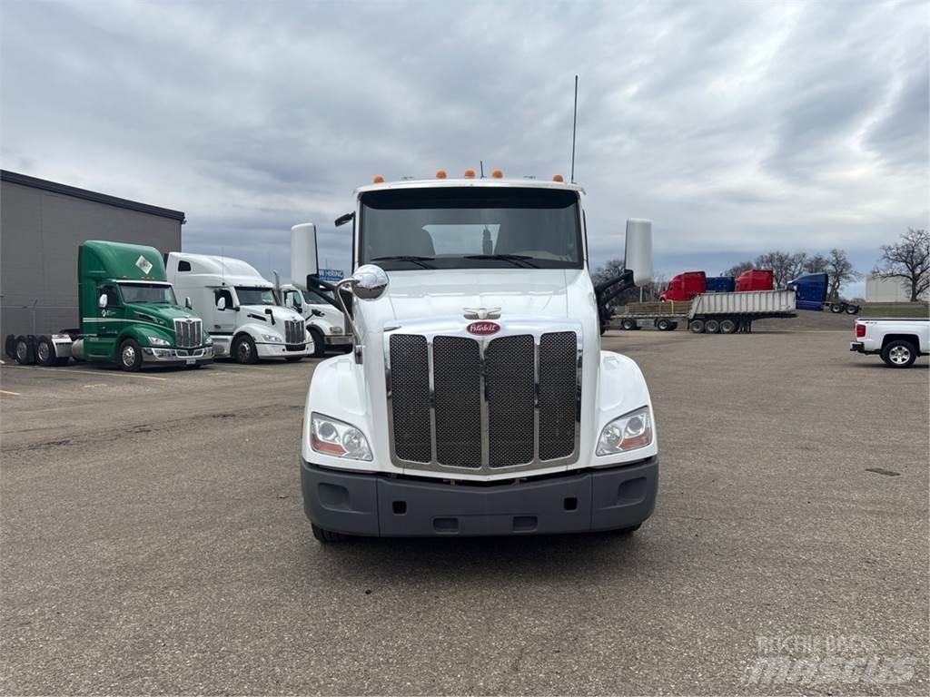 Peterbilt 579 Vetopöytäautot