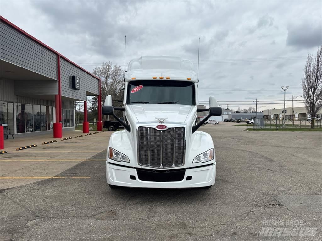 Peterbilt 579 Vetopöytäautot