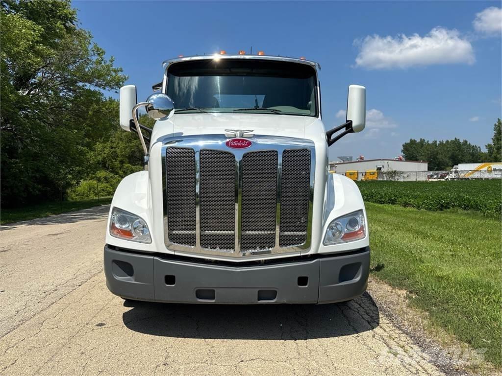 Peterbilt 579 Vetopöytäautot