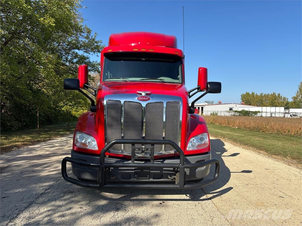 Peterbilt 579 Vetopöytäautot