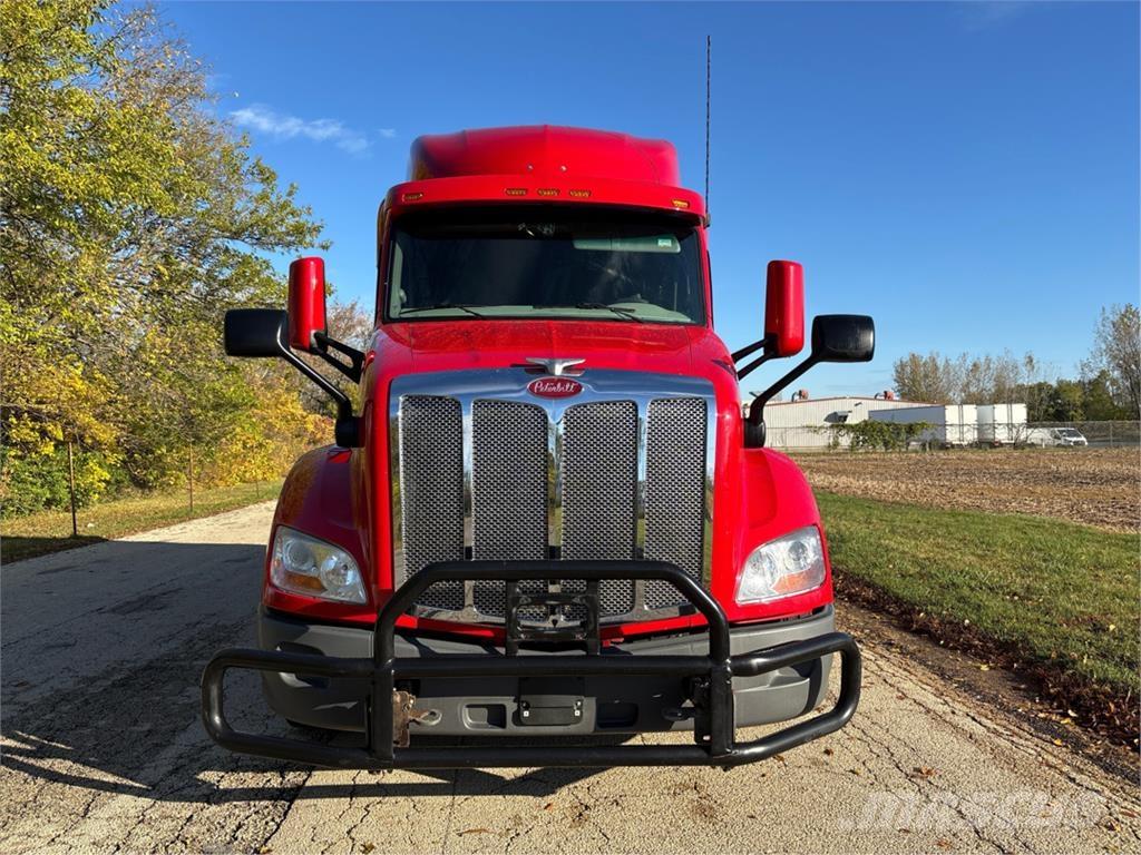 Peterbilt 579 Vetopöytäautot