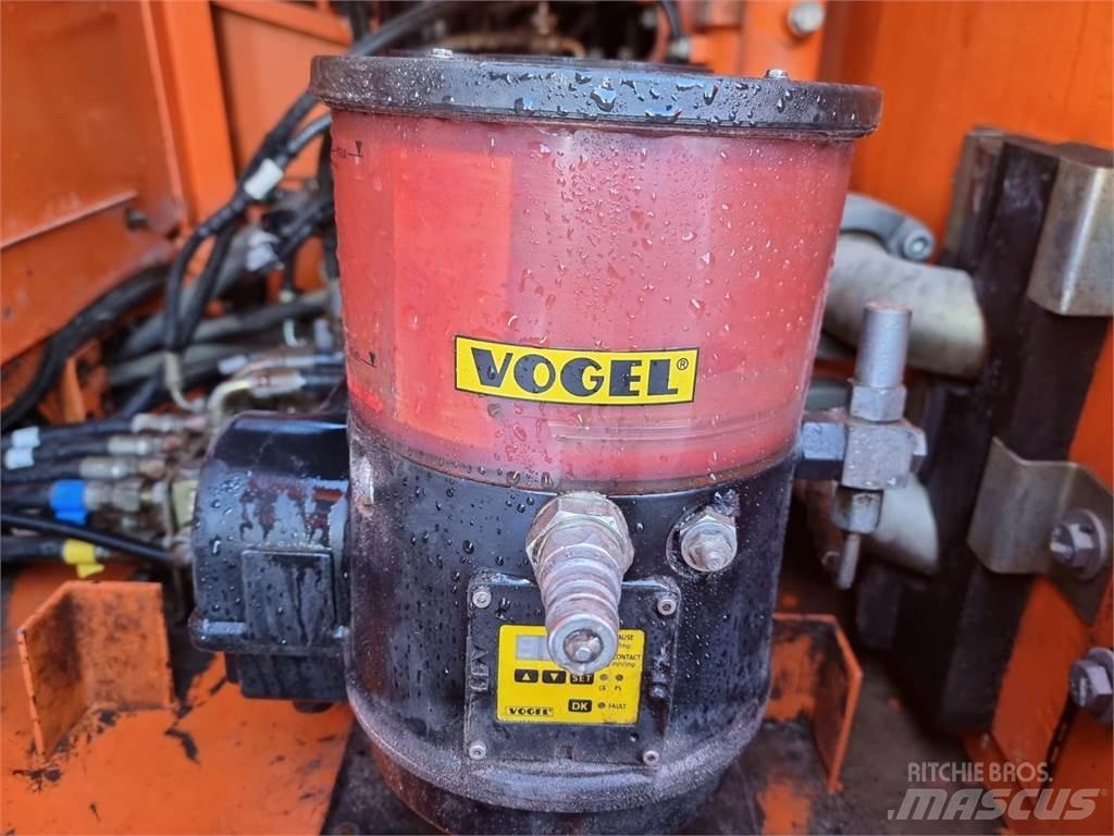 Doosan DX225LC Telakaivukoneet