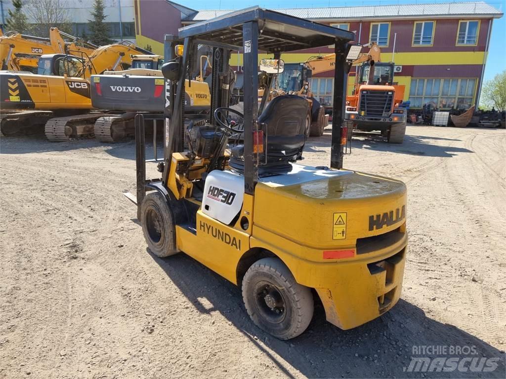 Hyundai Halla HDF30 Dieseltrukit